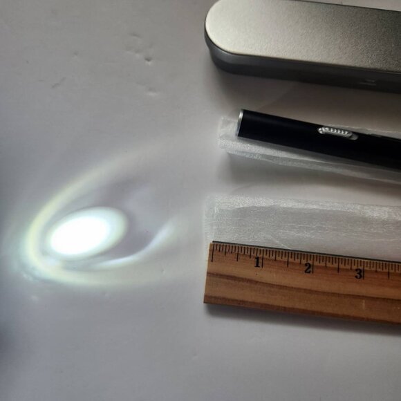 Set of 2 Pen Lights Pen Flashlights, Magnetic Pen Lights with Cool and Warm - Picture 5 of 10